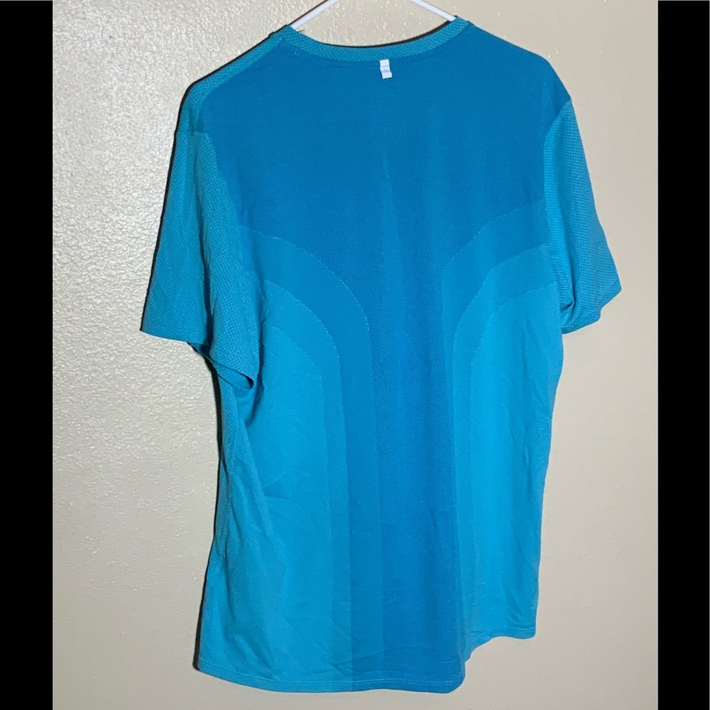 Nike Dri-Fit TShirt. .133 - Picture 2 of 4